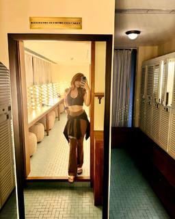 Shreya Sharma feet photo 11