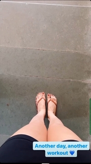 Shreya Sharma feet photo 3