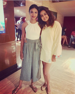 Shriya Pilgaonkar feet photo 11