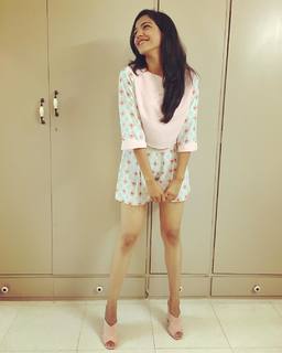 Shriya Pilgaonkar feet photo 9