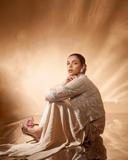 Shriya Pilgaonkar feet photo 11