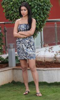 Shriya Saran feet photo thumbnail