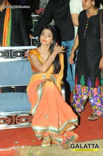 Shriya Saran feet photo thumbnail