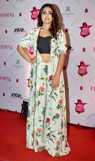 Shriya Saran feet photo thumbnail