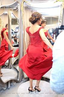 Shriya Saran feet photo thumbnail