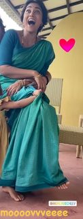 Shriya Saran feet photo thumbnail