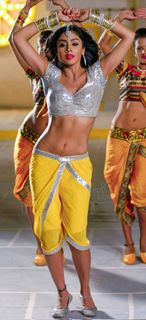 Shriya Saran feet photo thumbnail