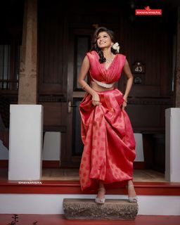Shruthi Rajanikanth feet photo 9