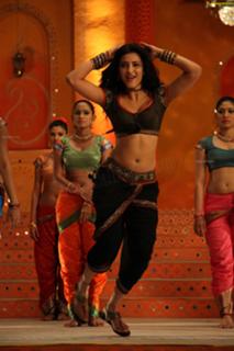 Shruti Haasan feet photo thumbnail