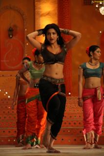 Shruti Haasan feet photo thumbnail