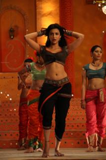 Shruti Haasan feet photo thumbnail