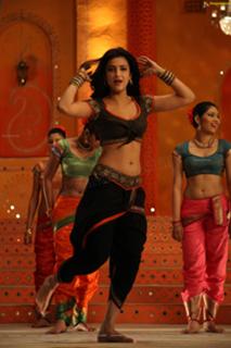 Shruti Haasan feet photo thumbnail