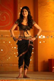 Shruti Haasan feet photo thumbnail
