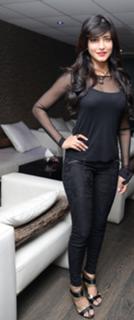 Shruti Haasan feet photo thumbnail