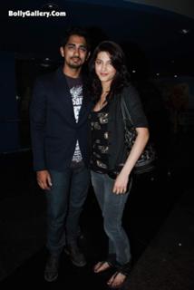 Shruti Haasan feet photo thumbnail
