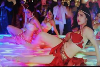 Shruti Haasan feet photo thumbnail