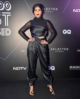 Shruti Haasan feet photo thumbnail
