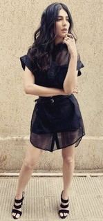 Shruti Haasan feet photo thumbnail