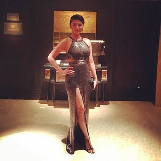 Shruti Haasan feet photo thumbnail