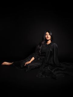 Shruti Haasan feet photo thumbnail