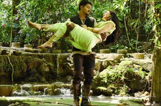 Shruti Haasan feet photo thumbnail