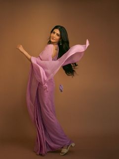 Shruti Haasan feet photo 2
