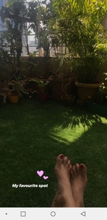 Shruti Seth feet photo 4