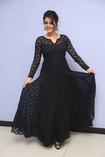 Shruti Sodhi feet photo 11