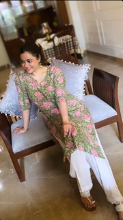 Shruti Sodhi feet photo 9