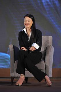 Shu Qi feet photo thumbnail