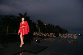 Shu Qi feet photo thumbnail