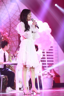 Shuang Zheng feet photo 17