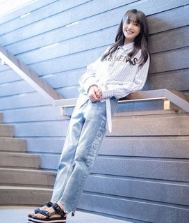 Shuang Zheng feet photo 1