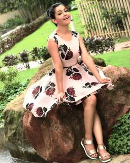 Shubhangi Atre Poorey feet photo 12