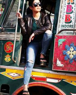 Shubhangi Atre Poorey feet photo 10