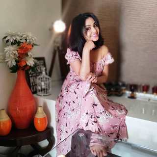 Shubhangi Atre Poorey feet photo 5