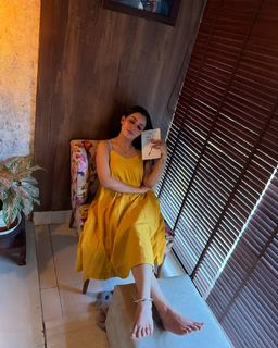 Shubhangi Atre Poorey feet photo 3