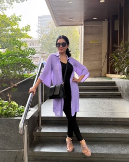 Shubhangi Atre Poorey feet photo 2