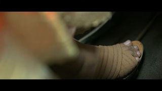 Shubhangi Atre Poorey feet photo 5