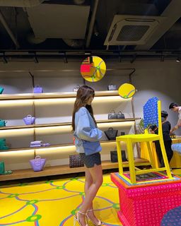 Shuhua Yeh feet photo 1
