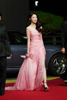 Shuhua Yeh feet photo 10