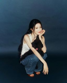 Shuhua Yeh feet photo 4