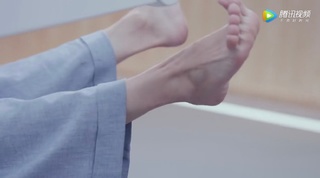 Shuying Jiang feet photo thumbnail