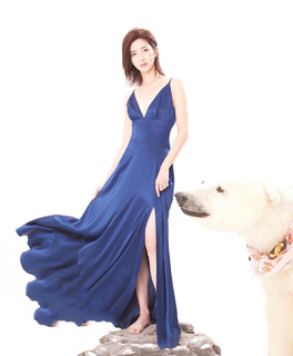 Shuying Jiang feet photo thumbnail