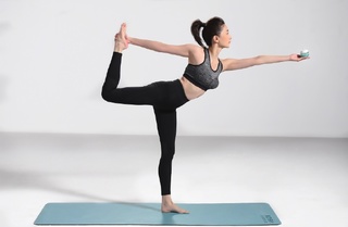 Shuying Jiang feet photo thumbnail