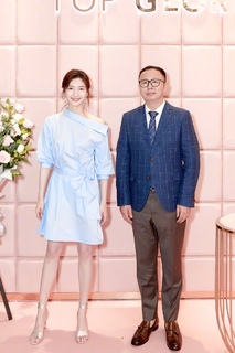 Shuying Jiang feet photo thumbnail