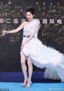 Shuying Jiang feet photo thumbnail