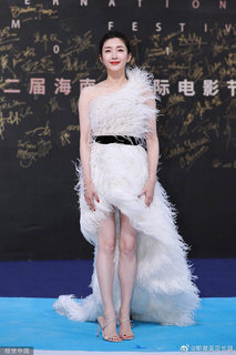 Shuying Jiang feet photo thumbnail