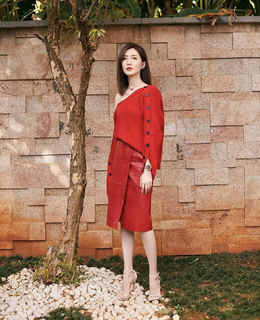 Shuying Jiang feet photo thumbnail