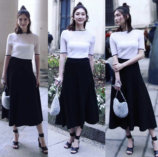 Shuying Jiang feet photo thumbnail